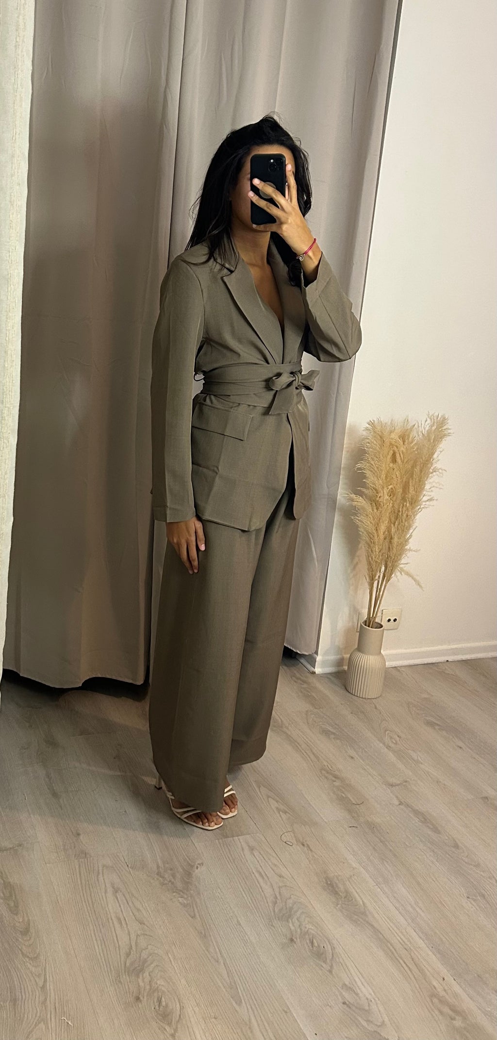 Ensemble tailleur ceinturé Taupe