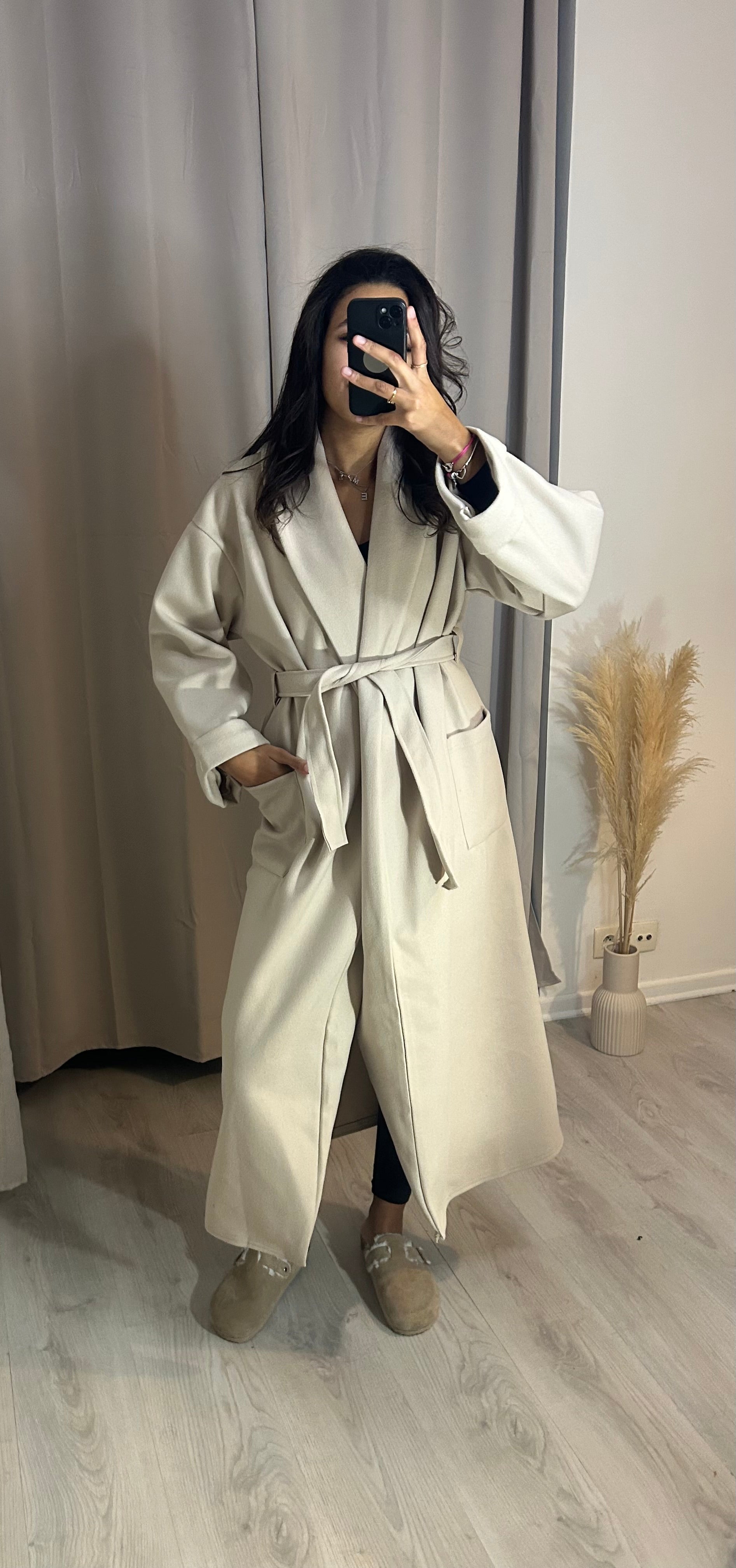 Manteau long ceinturé beige