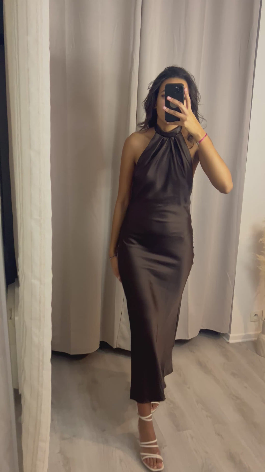 Robe satin dos nu Marron